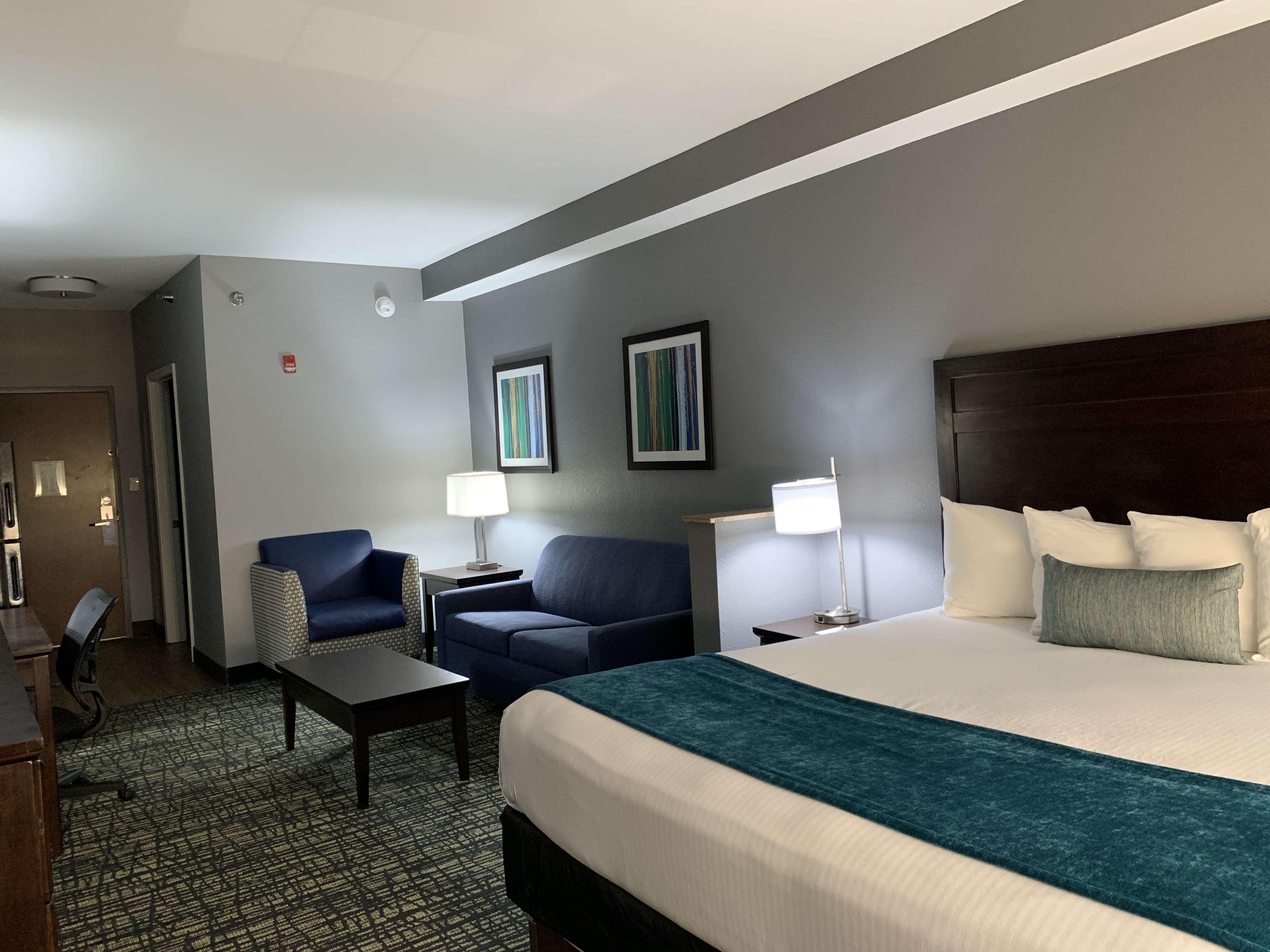 Western & Hotel Olive Branch