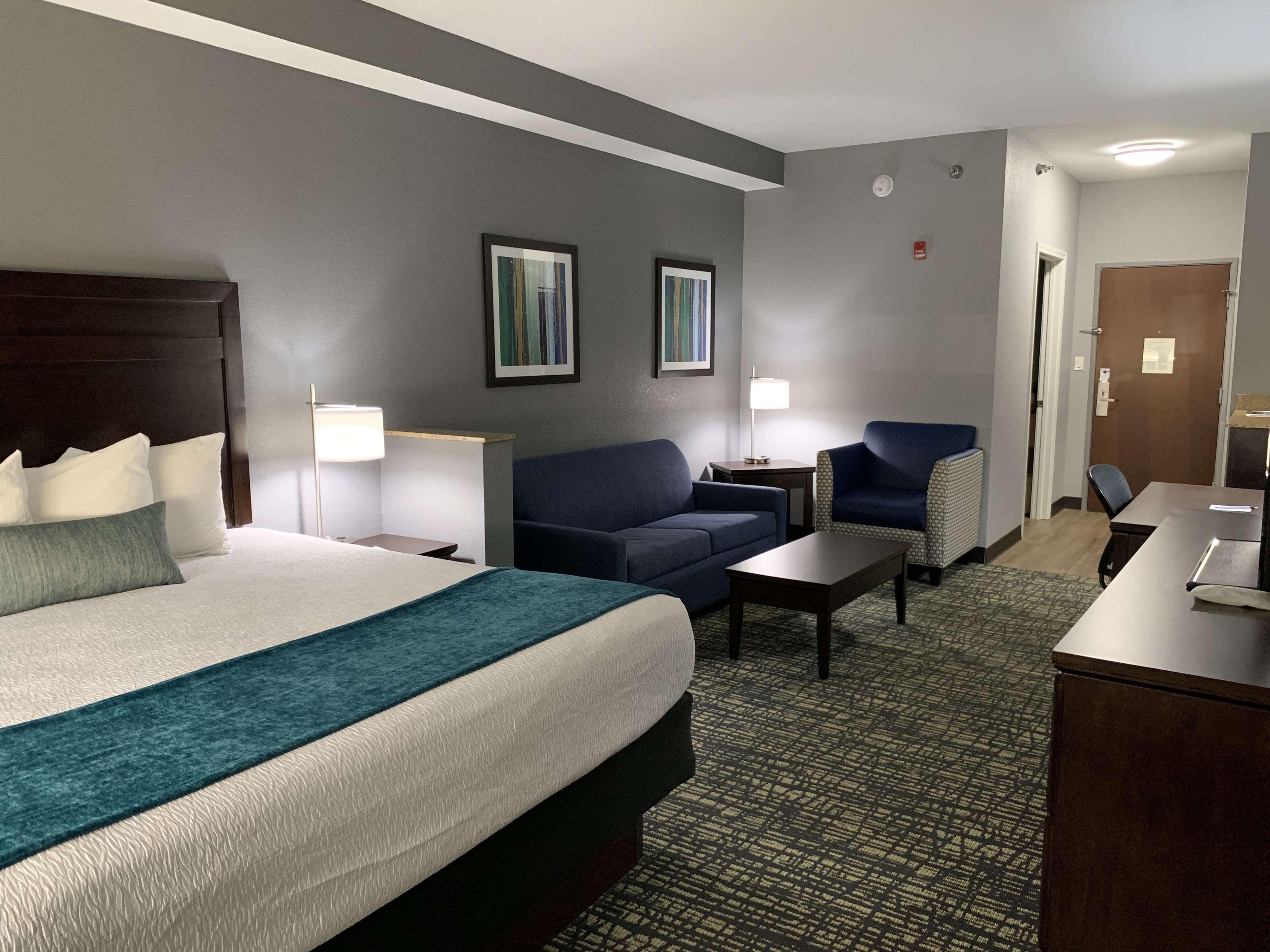 Western & Hotel Olive Branch