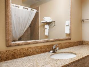 Western & Hotel 3*
