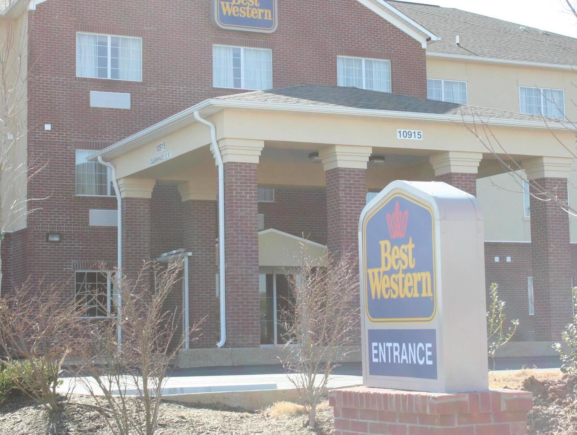 Western & Hotel 3*